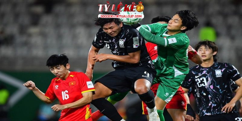 Cao Văn Bình tỏa sáng giúp những chiến binh Sao vàng đứng vững sau hiệp phụ